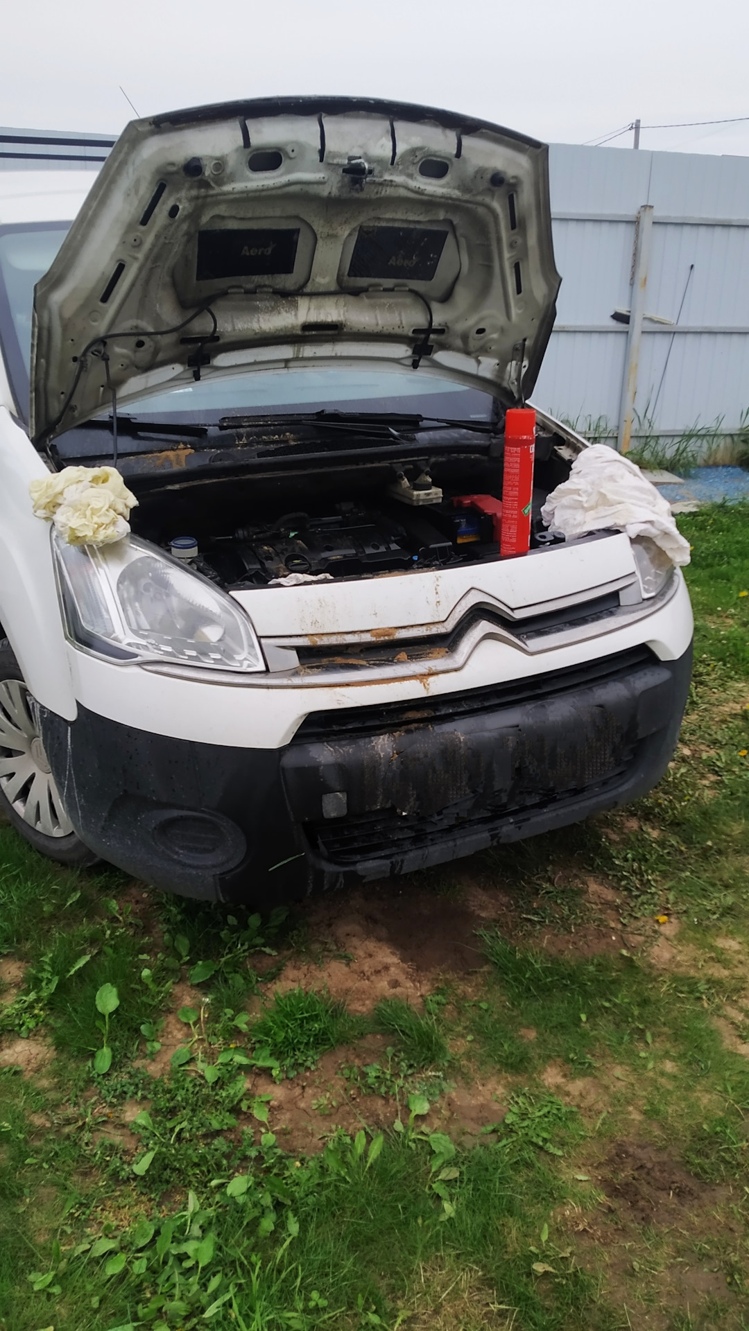 Пожар под капотом. Проверьте у себя! — Citroen Berlingo (2G), 1,6 л, 2013  года | поломка | DRIVE2