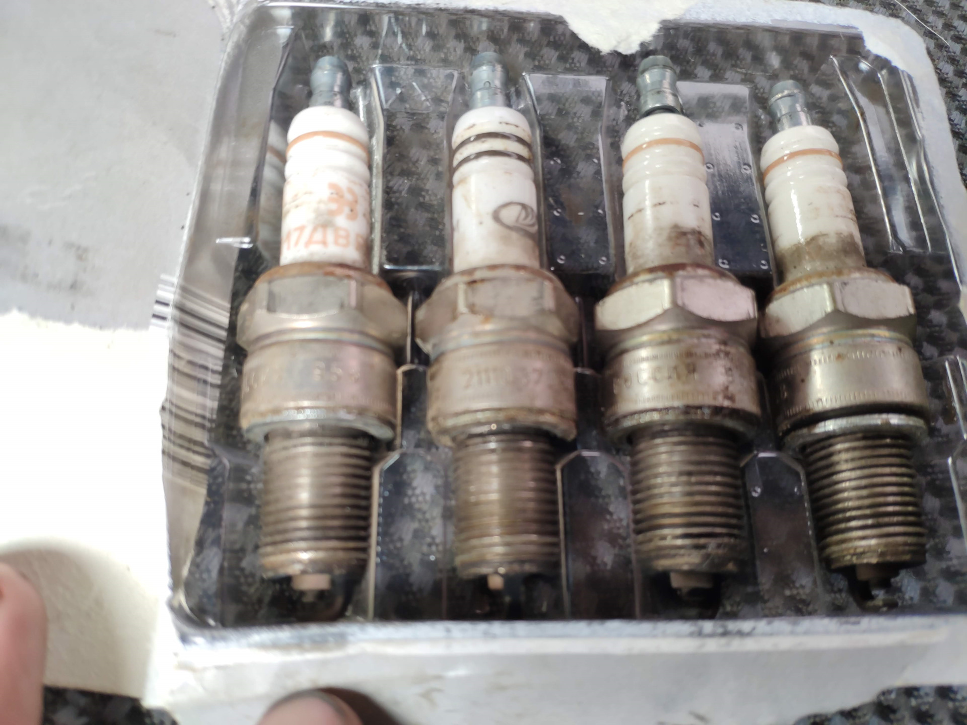 Замена Свечей и Высоковольтных Проводов — Lada 2114, 1,6 л, 2009 года ...