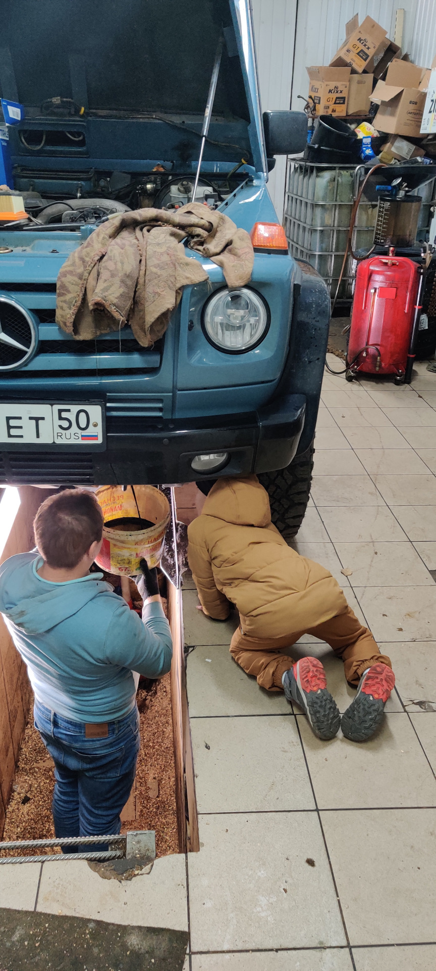 Ребенок и гелик (помощник растет) — Mercedes-Benz G-Class (W463), 3 л, 1997  года | фотография | DRIVE2