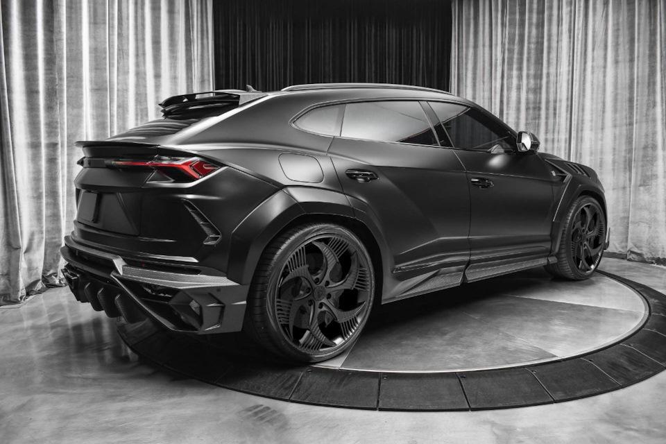 Lamborghini Urus drive2