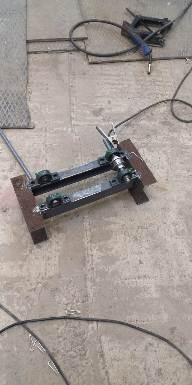 самодельный трубогиб для профильной трубы. трубогиб своими руками без токарных. трубогиб своими руками без токарных. профилегиб из ступиц ваз 2108. трубогиб для профильной трубы своими руками.