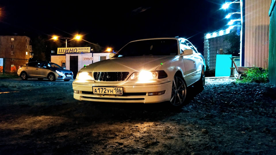 Toyota Mark II Grande 2.5