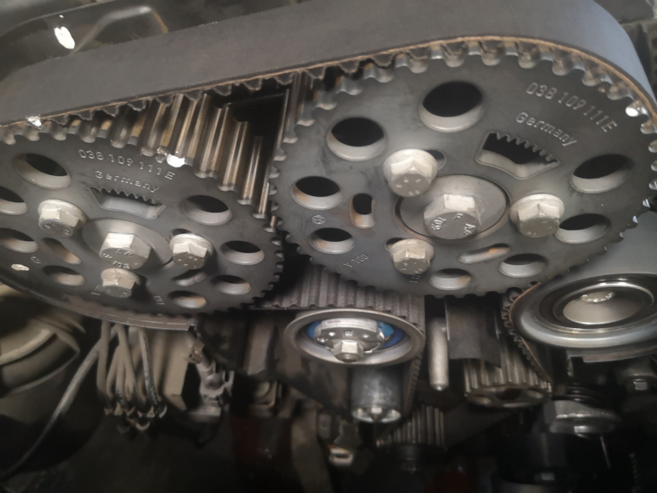 Замена грм — Audi A6 (C6), 2 л, 2008 года | плановое ТО | DRIVE2