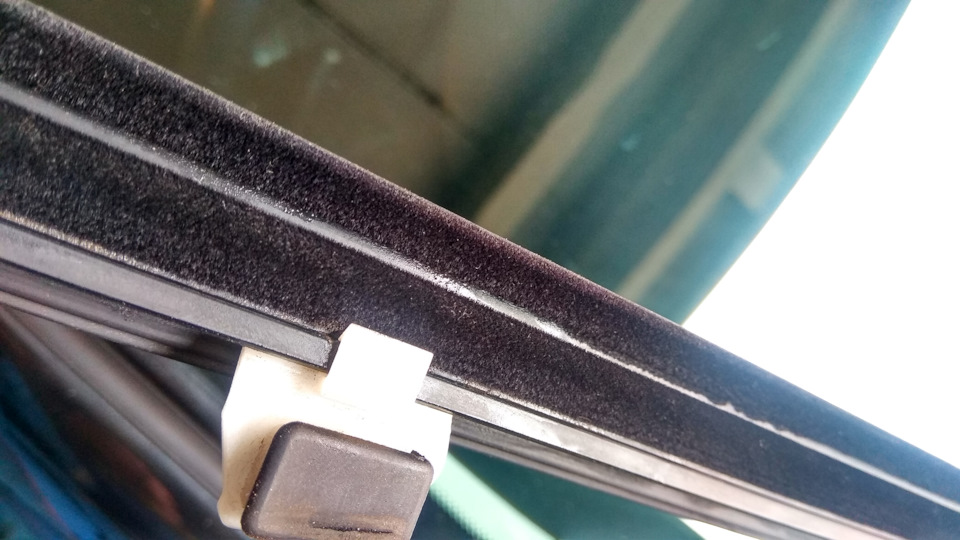 Наружний уплотнитель стекла — Subaru Legacy (BL/BP)