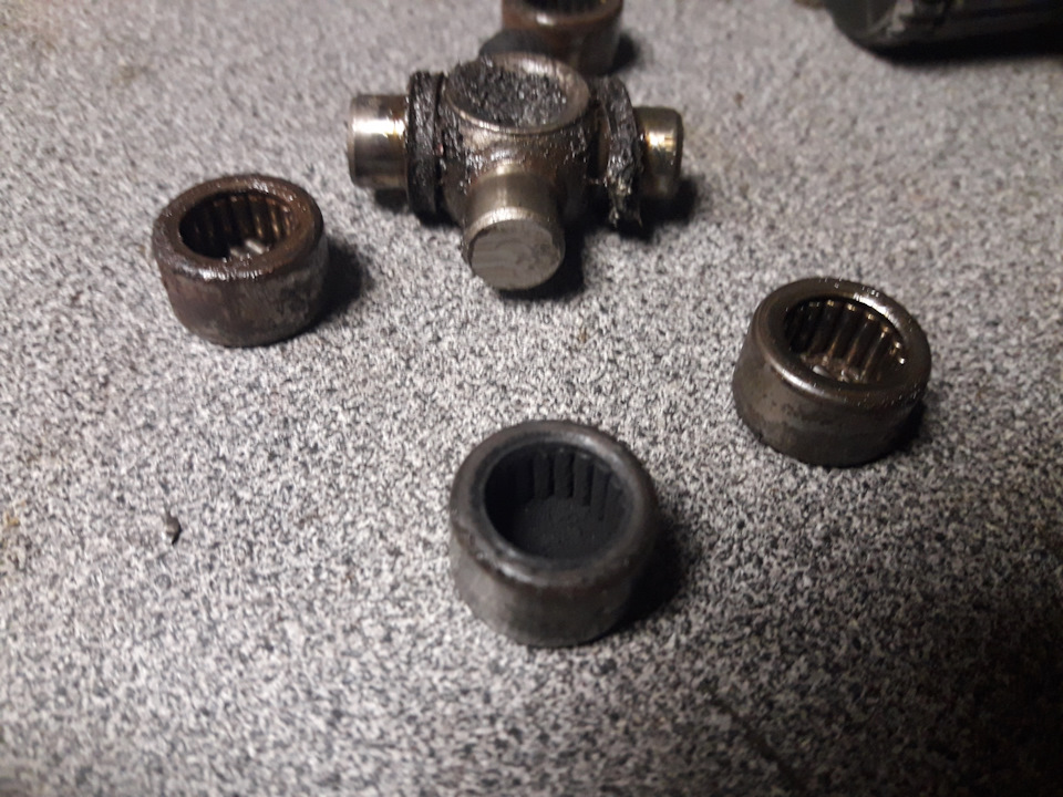 Меняем крестовину рулевого кардана — Mercedes-Benz M-Class (W163), 2,7 ...