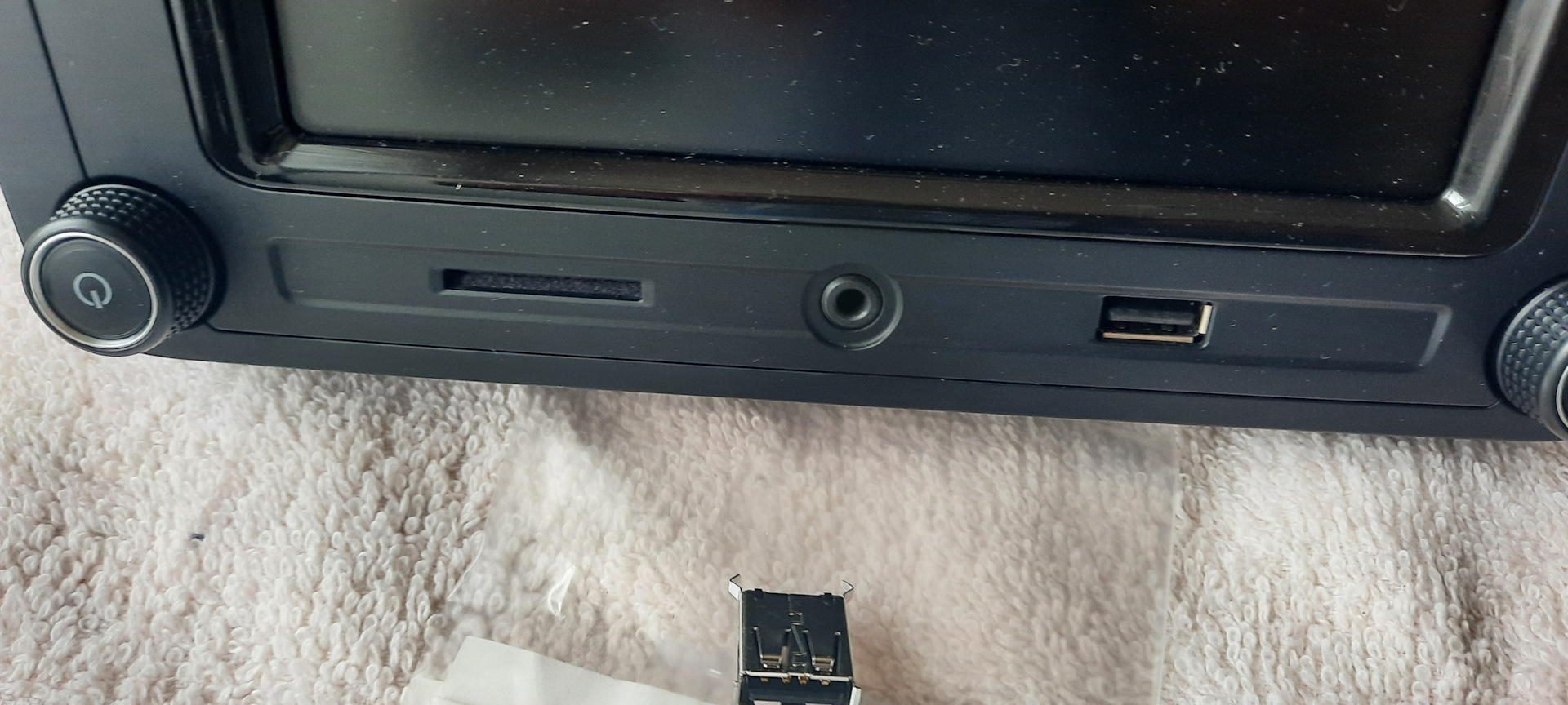 USB вышел из чата. Или замена USB порта в VW MIB 2 STD +PQ — Volkswagen ...