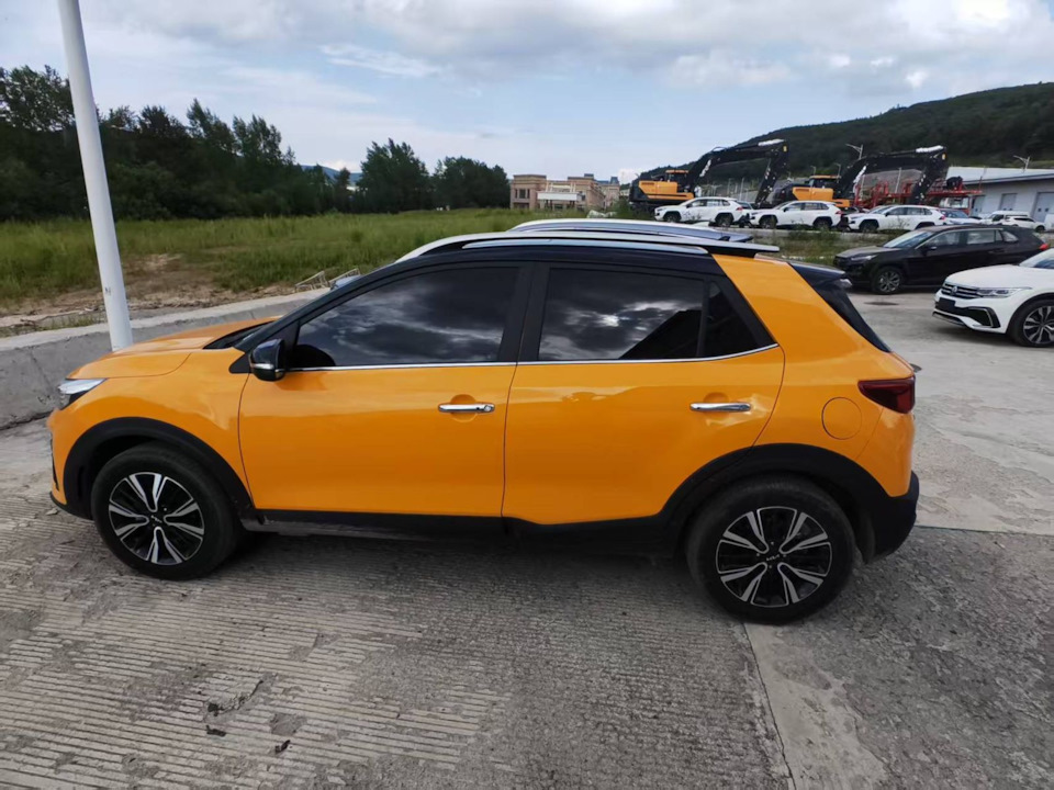 На таможне — KIA KX1
