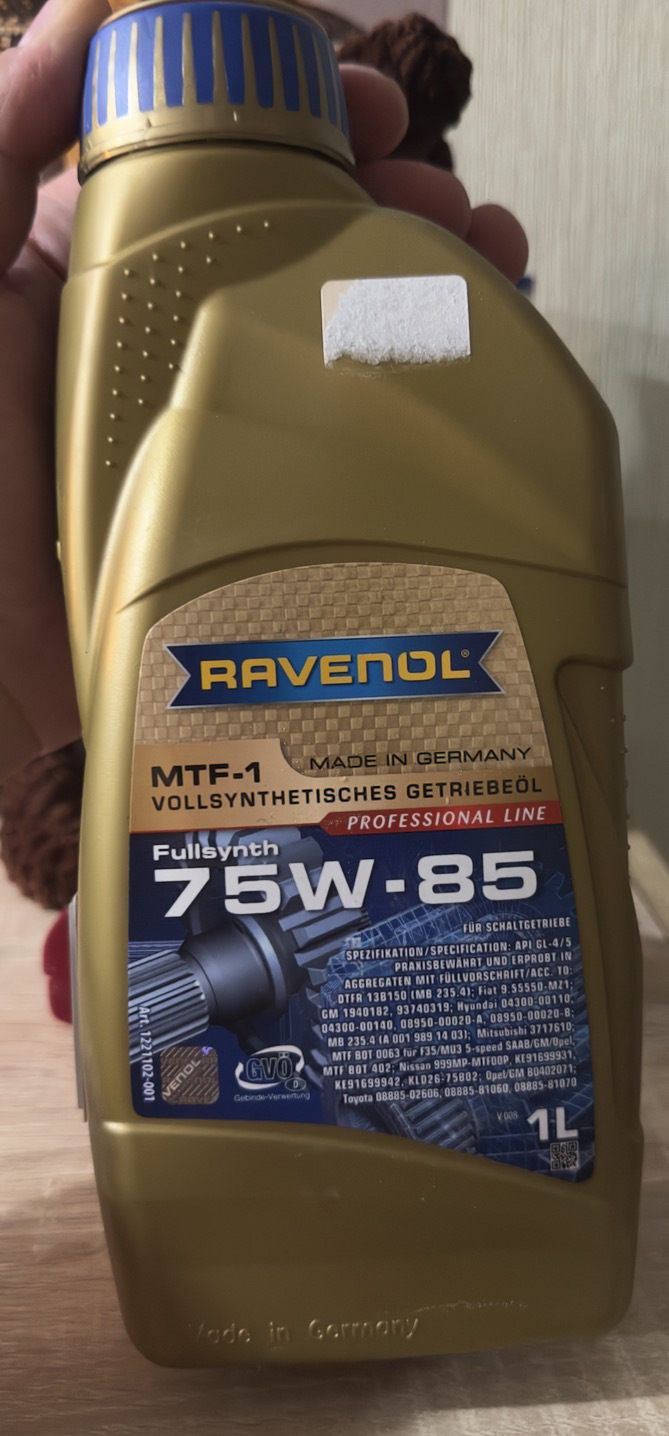 Фото в бортжурнале Jeep Grand Cherokee (WK2). Запчасти на фото: 1221102001, 955550MZ1, 1940182, 93740319, 0430000140, 0895000020A, 0895000020B, 3717610, 999MPMTF00P, KE91699931, KE91699942, B0402071, 0888502606, 0888581060, 0888581070