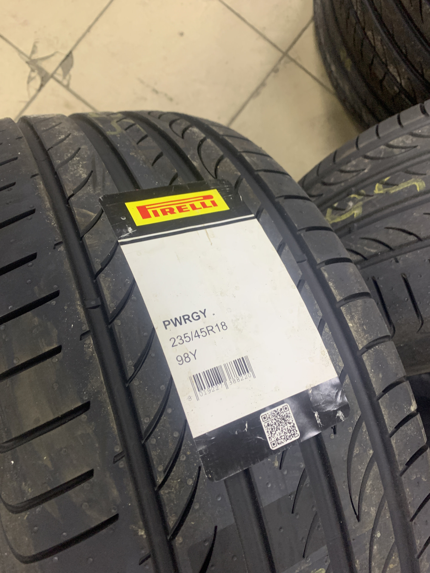 Pirelli powergy 235 45 r18 отзывы