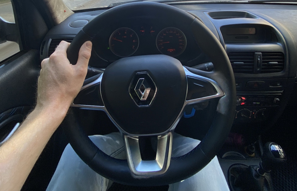 Руль от Renault Logan 2 рестайлинг — Renault Symbol, 1,4 л, 2002 года ...