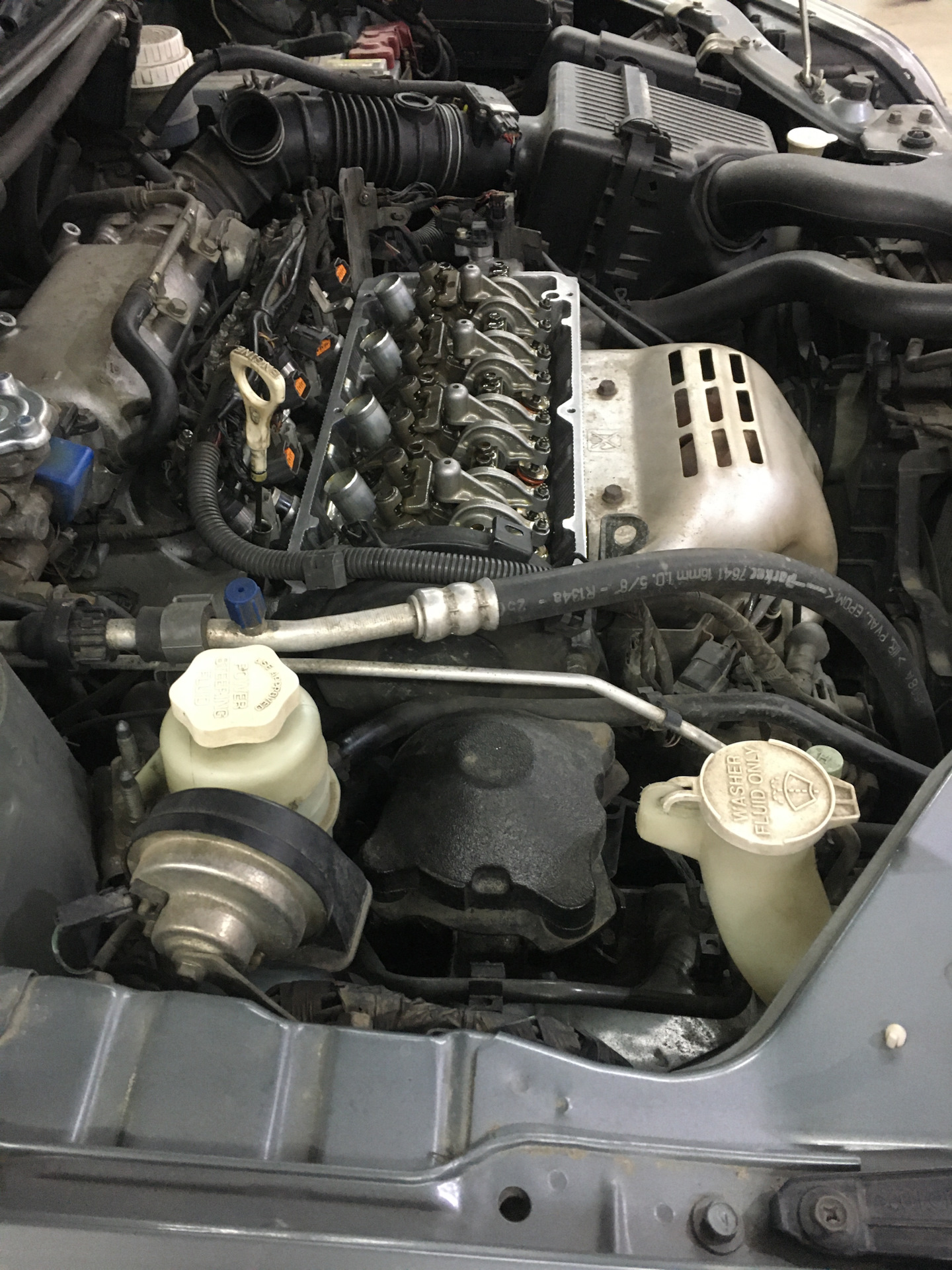 Китай он и в галанте Китай, замена сальников свечных колодцев ...