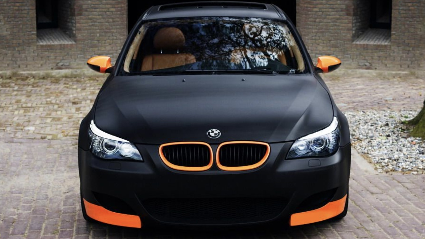 BMW e60 оранжевый