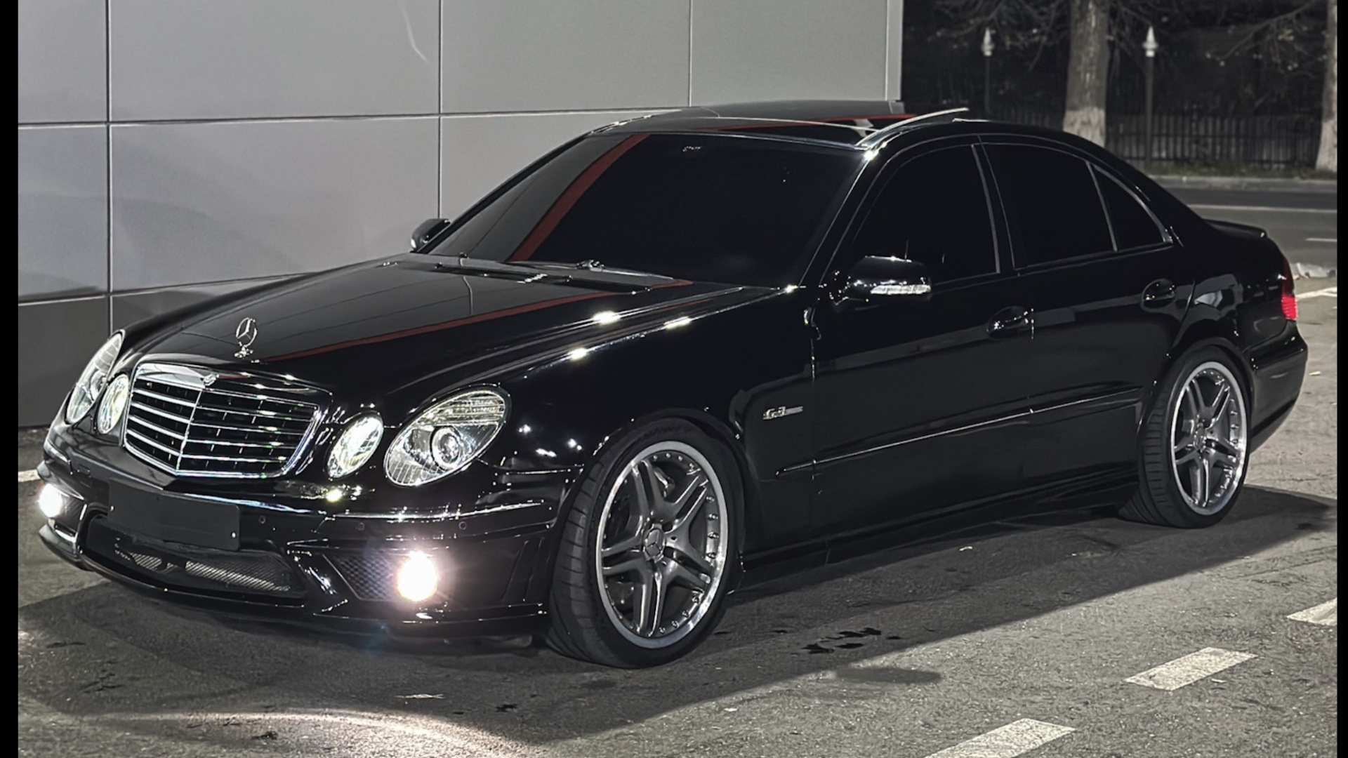 Mercedes-Benz E 63 AMG (W211) 6.2 бензиновый 2007 | Злая атмосфера на DRIVE2