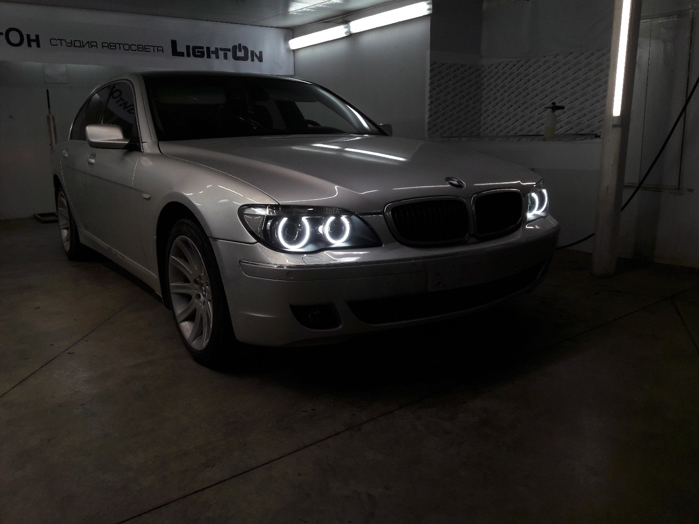 BMW 7 e65 Headlights