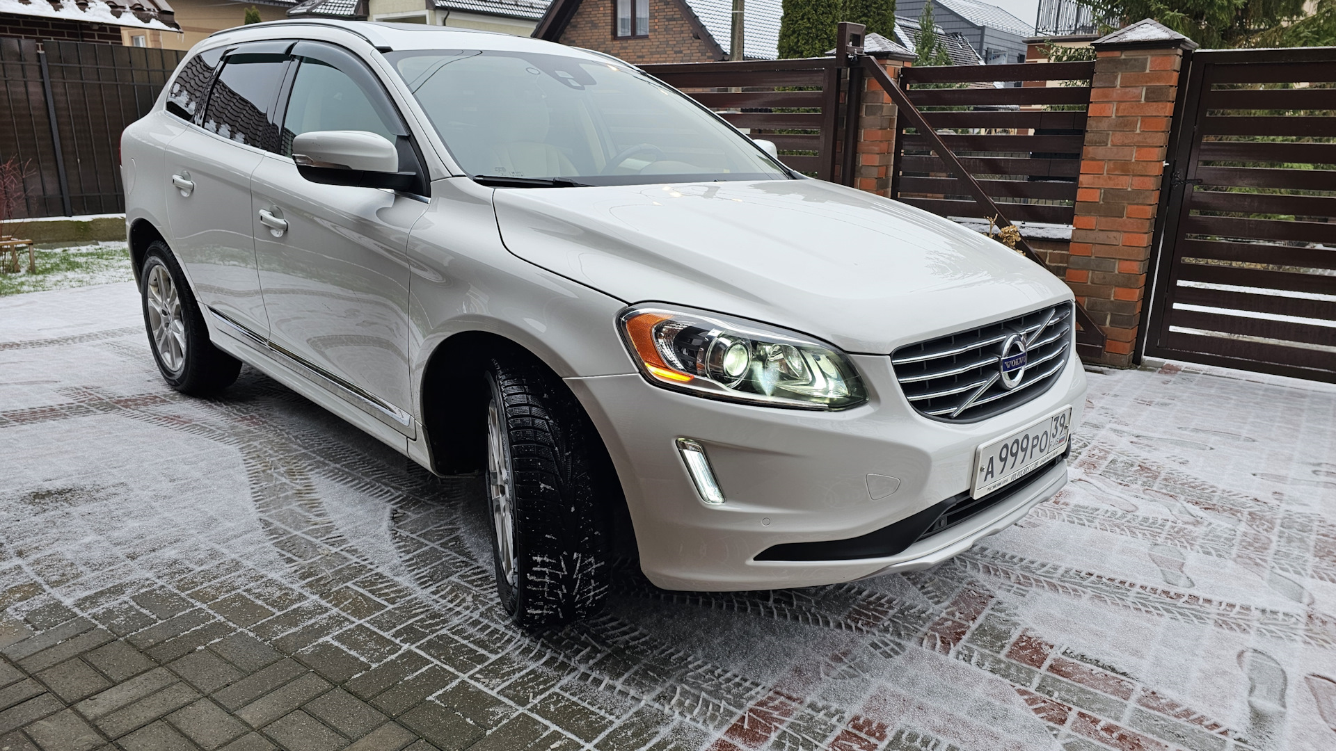 Volvo XC60 (1G) 2.0 бензиновый 2014 | T5 Машина жены на DRIVE2