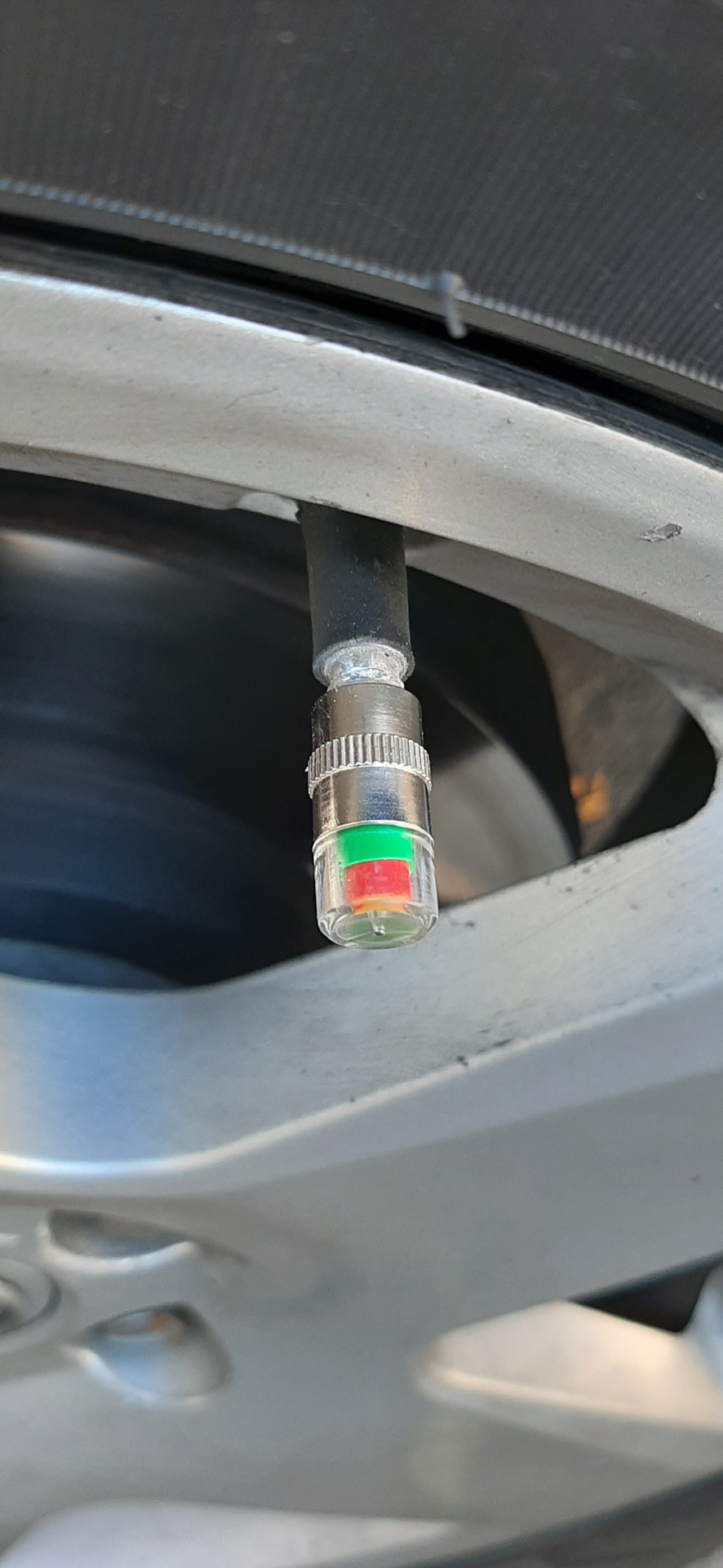 Китайские колпачки — Lexus RX (2G), 3,3 л, 2004 года | аксессуары | DRIVE2