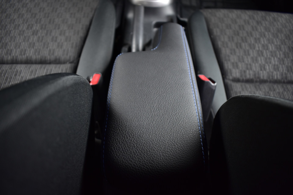 Перетяжка центрального подлокотника. Как его снять вариант #2 — Honda ...