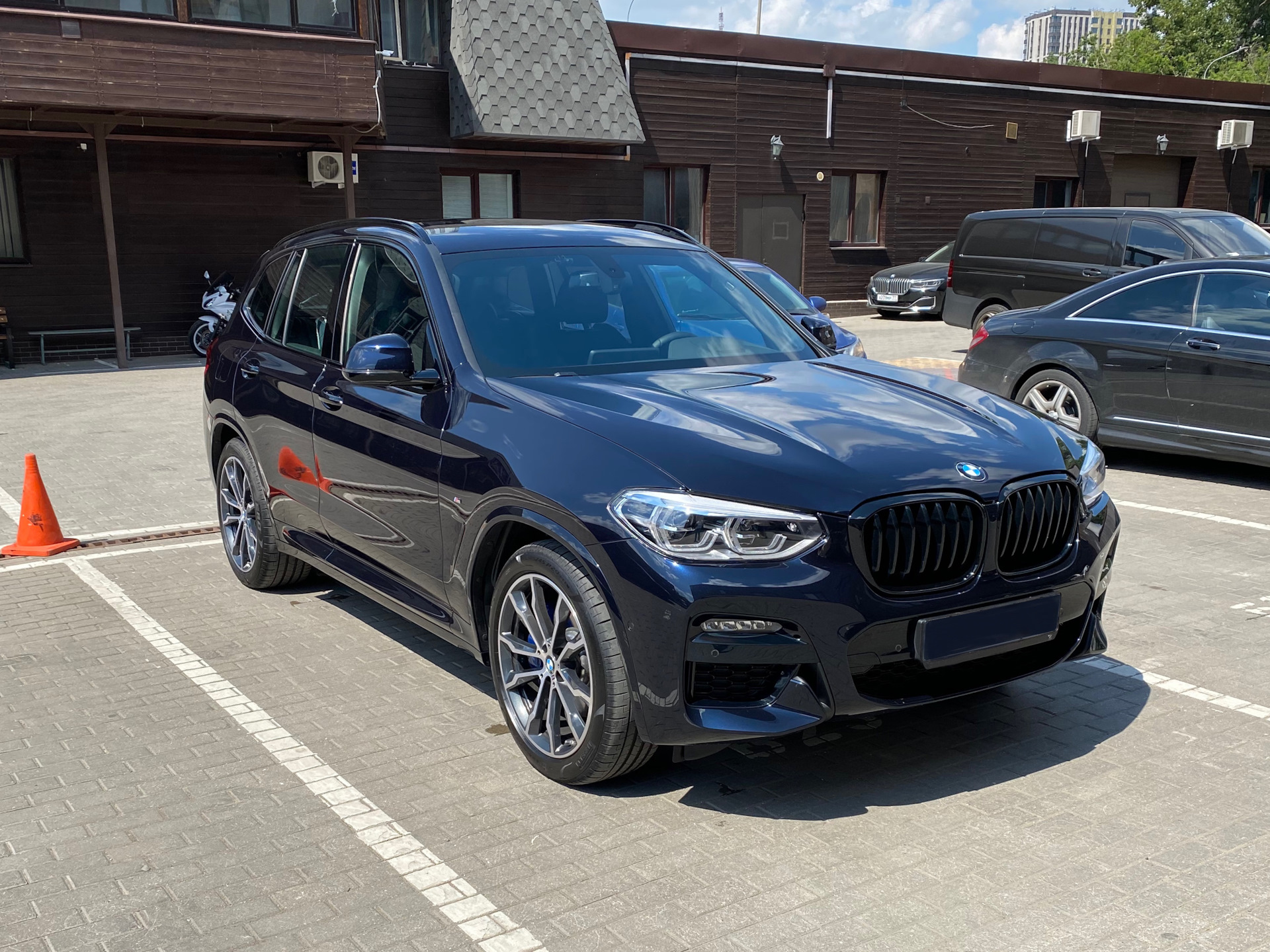 D x 3. BMW x3 g01. BMW x3 g01 Black Carbon. BMW x3 m Sport g01черный. BMW x3 g01 30d m Sport.