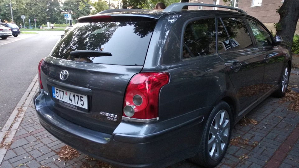 не работает задний омыватель стекла — Toyota Avensis II, 2,2 л, 2008 ...