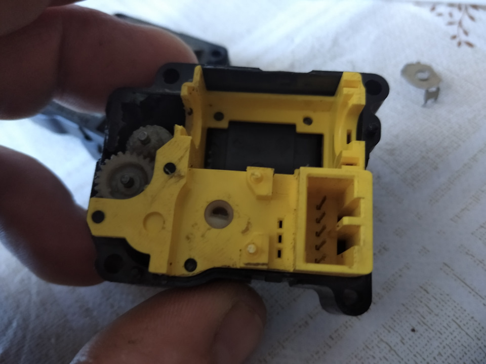 Ремонт сервоприводов и восстановление потенциометров заслонок климата ...