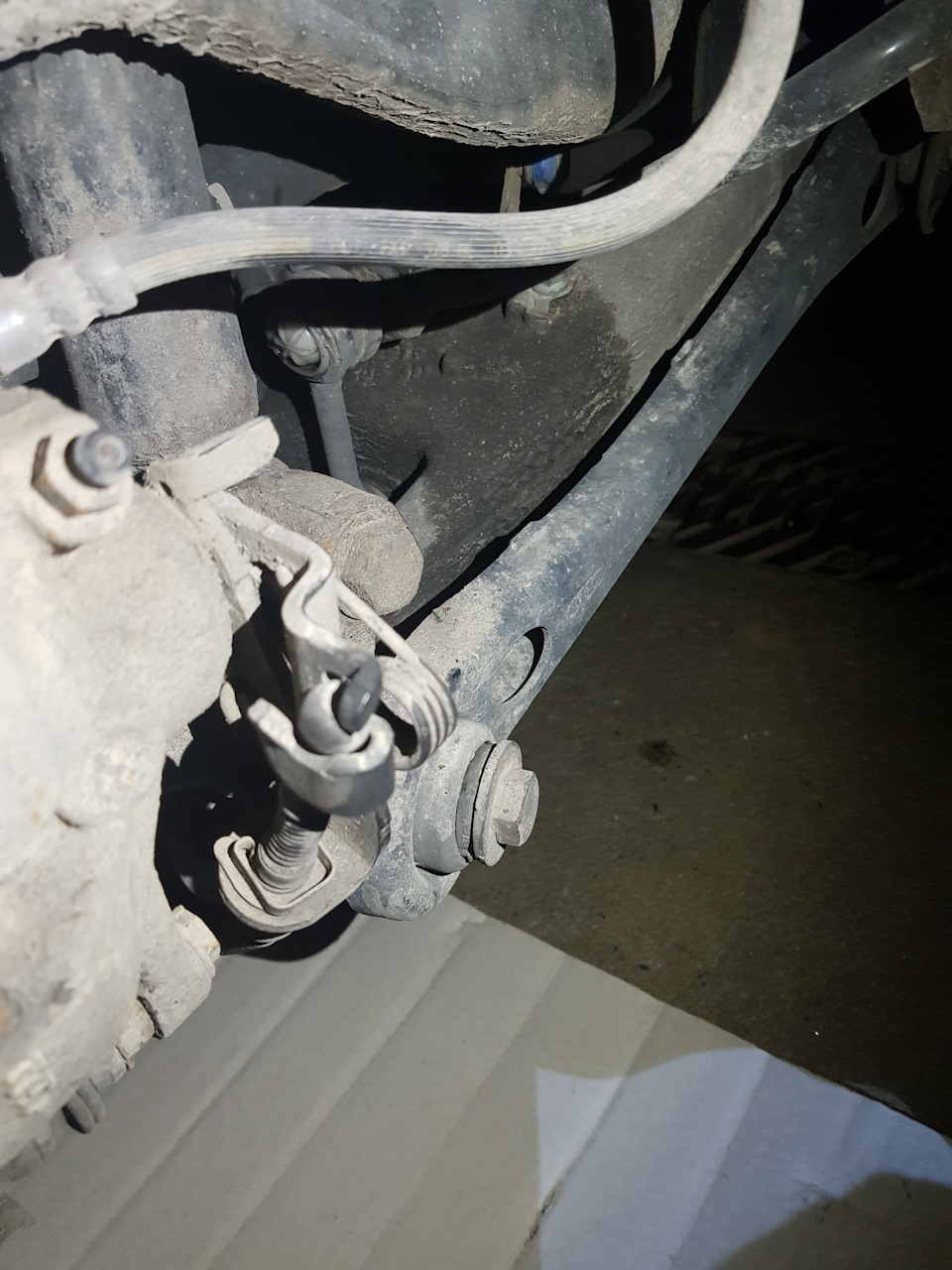 Не отпускает ручник. — Audi A4 (B7), 3 л, 2005 года | поломка | DRIVE2