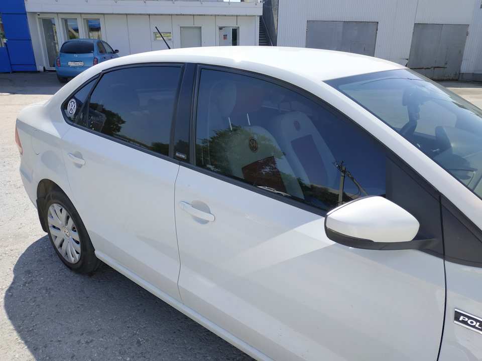 Уфф, красотка! — Volkswagen Polo Sedan