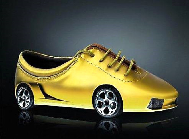 Обувь на автомобилях