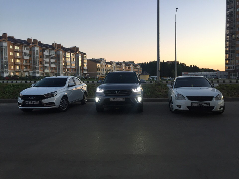 Гуляночки) — Lada Priora hatchback