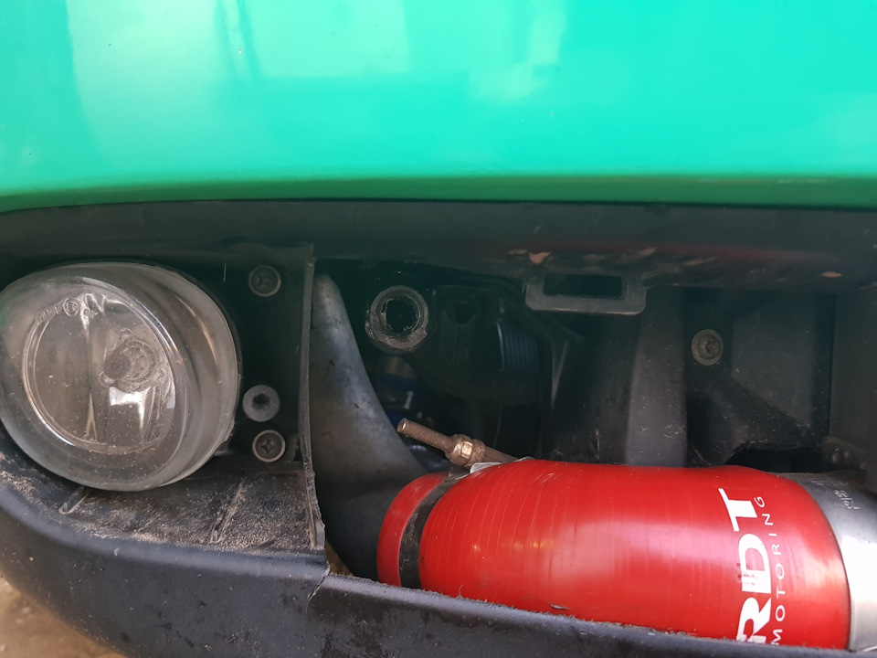 Буксировочный крюк, установка впуска — Audi A3 (8L), 1,9 л, 2003 года ...