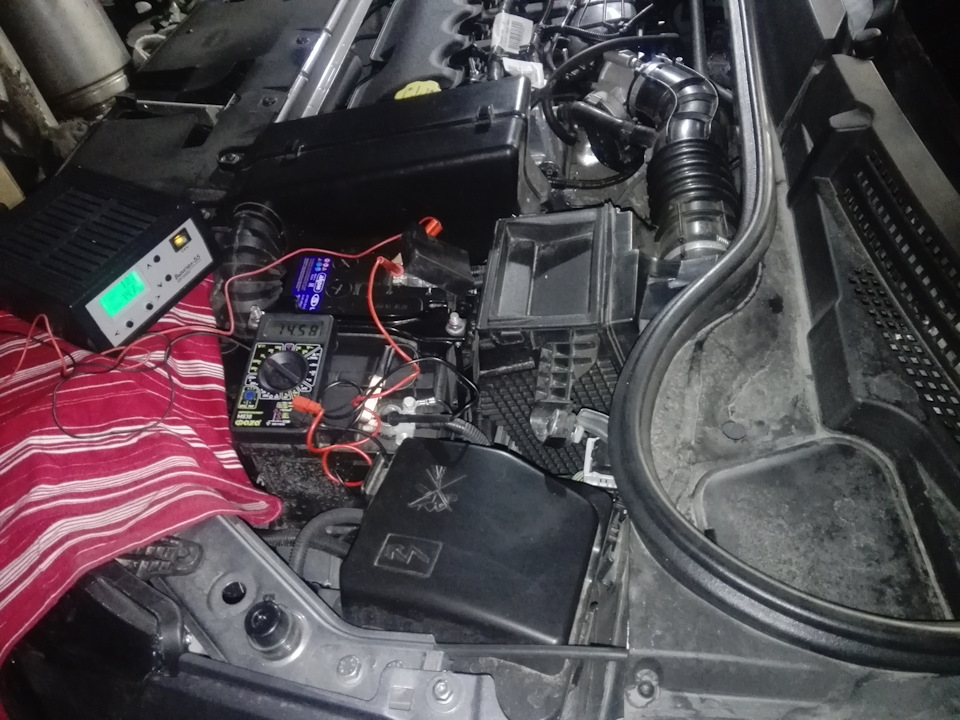 Заряд АКБ без снятия с авто. — Lada Vesta SW, 1,6 л, 2019 года | просто ...