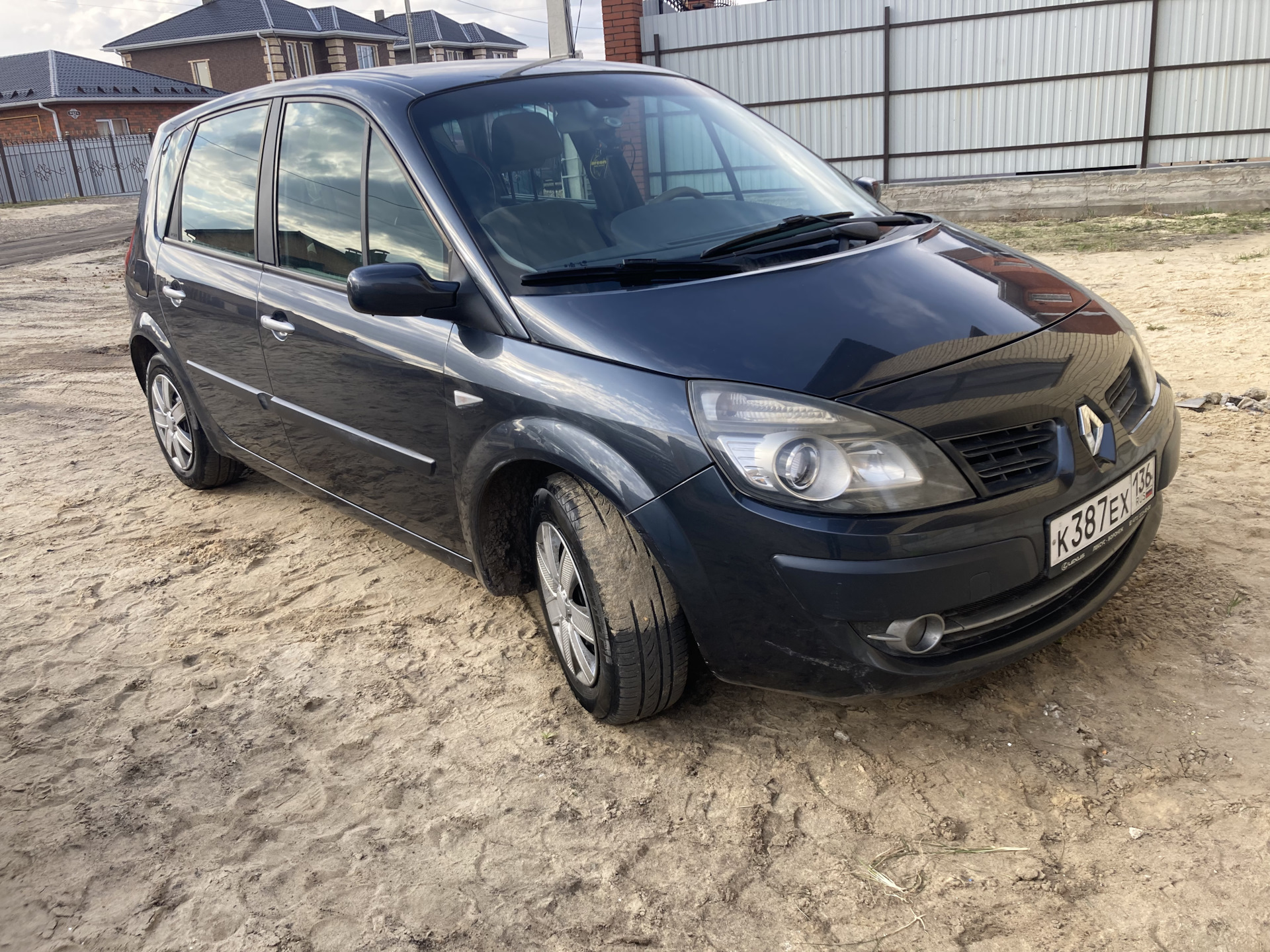 Рено сценик 2008 год дизель. Рено Сценик 2008. Renault Scenic 2008. Рено Сценик 2008г 2 Рестайлинг. Renault Scenic серая Кассиопея.