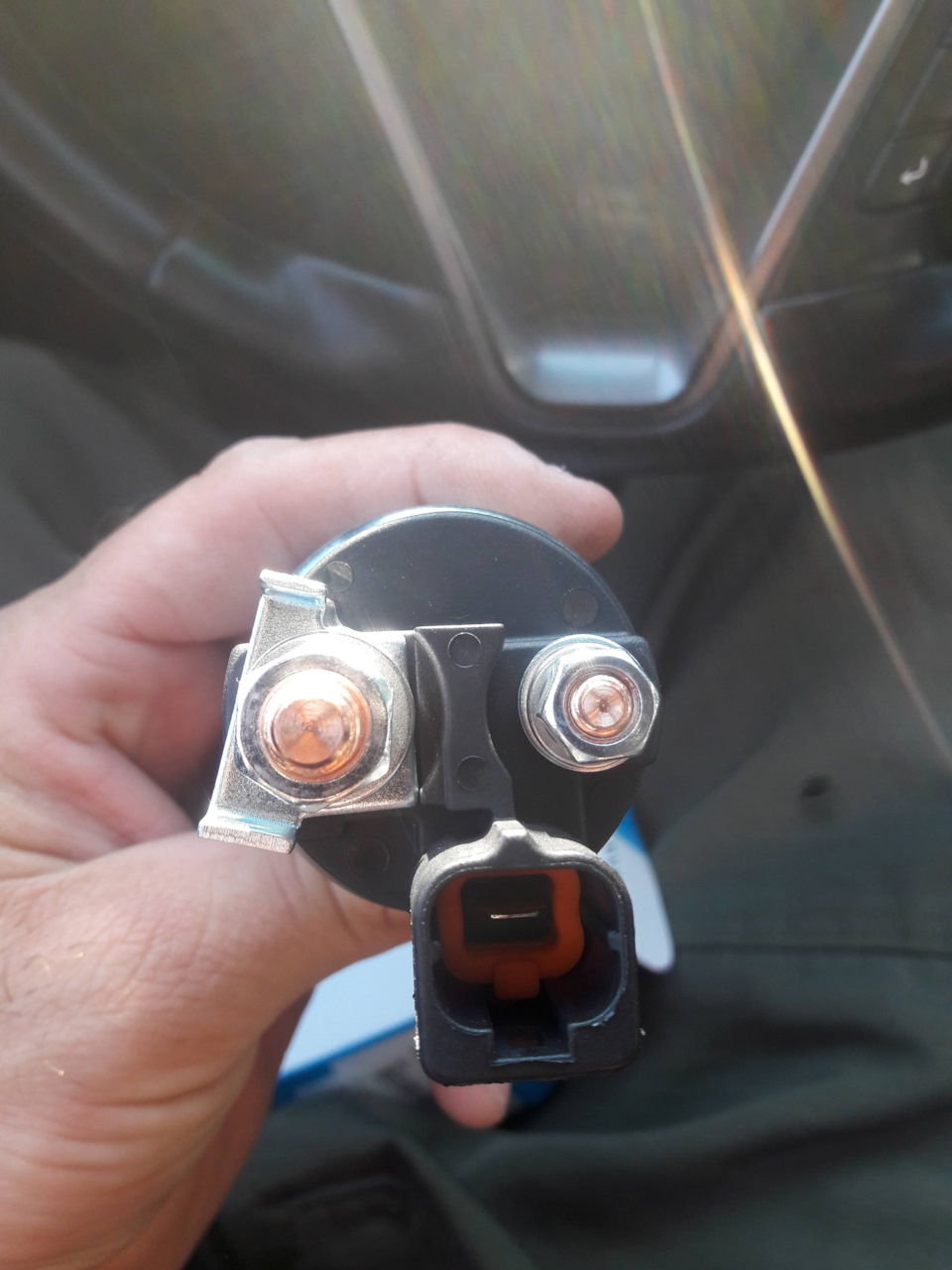 Снятие стартера и замена втягивающего реле — Hyundai Santa Fe (3G), 2,4 ...