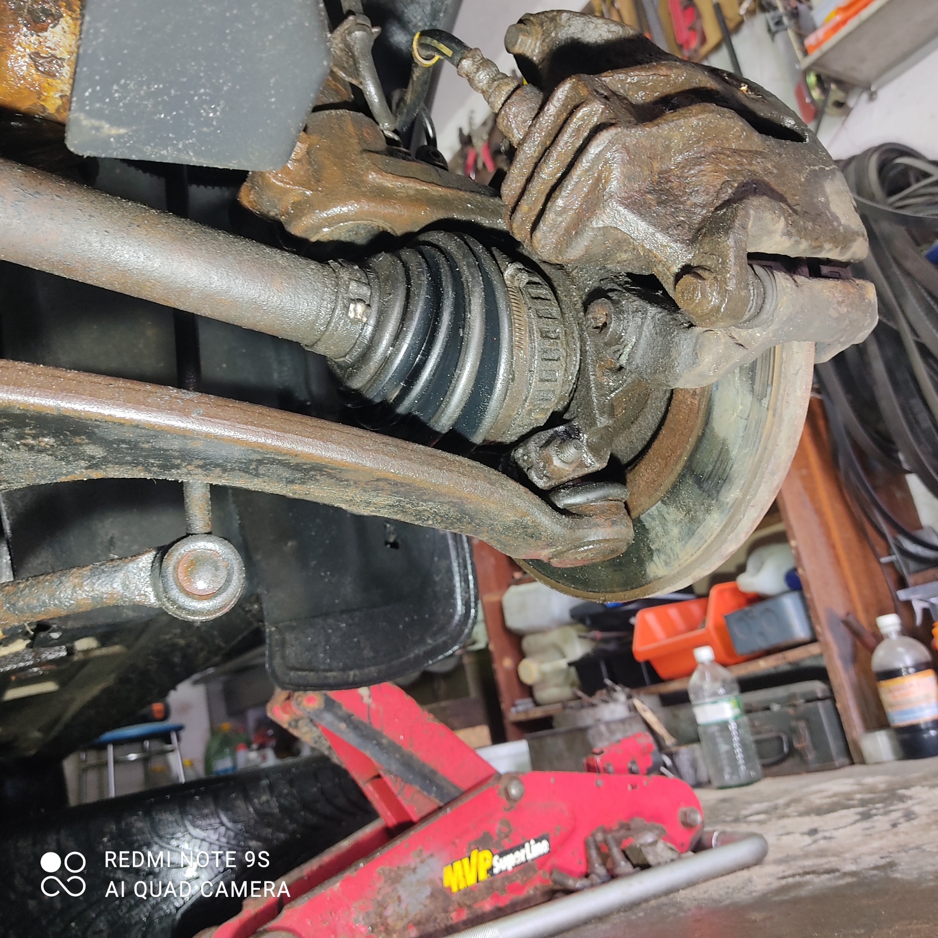 замена сальника правой полуоси. сальник правого приводного вала пежо 206 1. замена сальника правой полуоси. сальник углового редуктора правый форд куга 1,6. замена сальника правой полуоси.