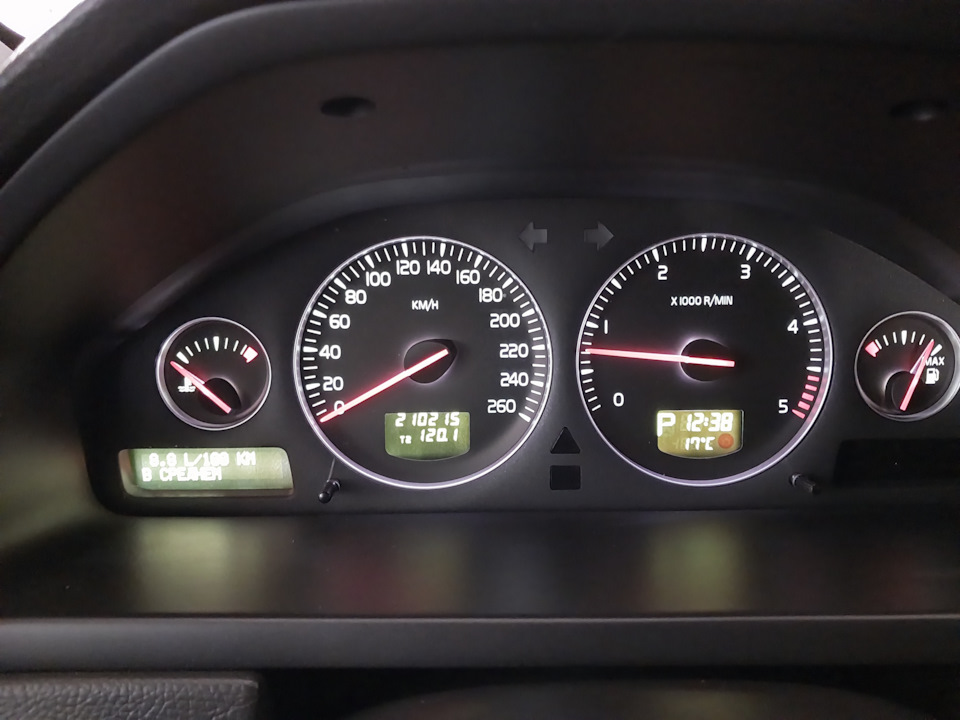 Пометка, масло фильтр воздуха — Volvo XC90 (1G), 2,4 л, 2010 года ...