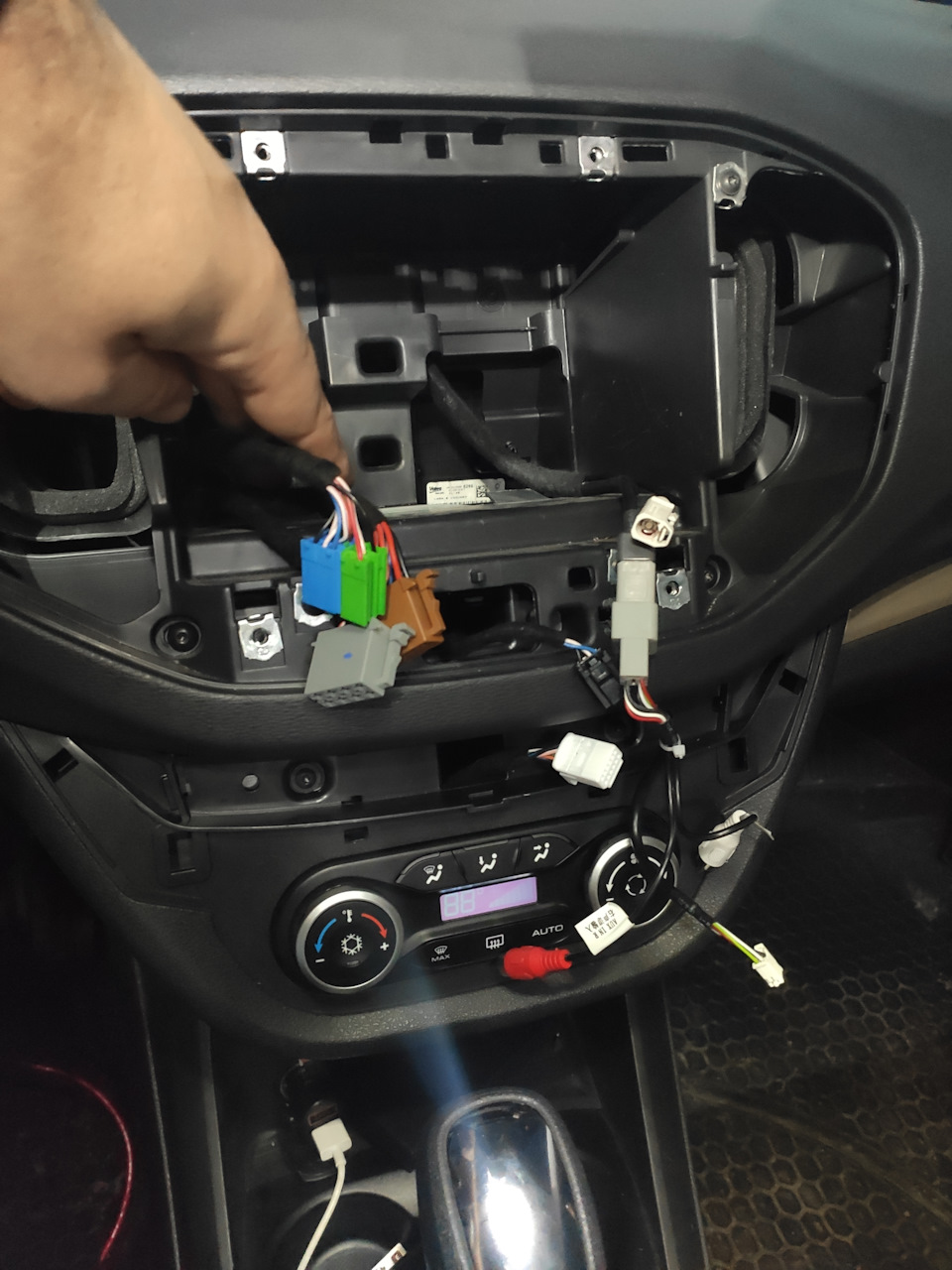 Порядок размещения проводки — Lada Vesta (1G)