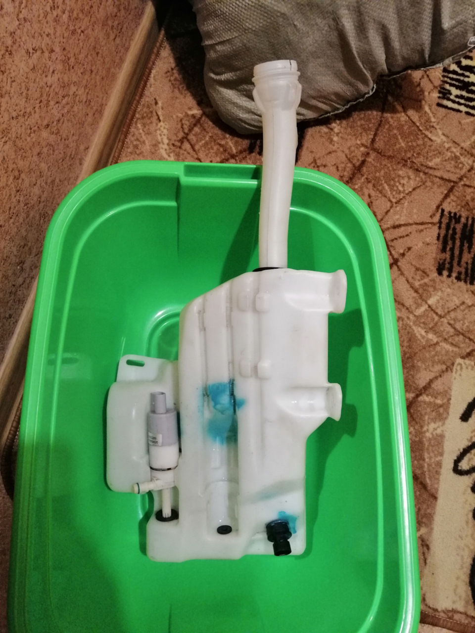 Взял бачок от Insignia, когда-нибудь поставлю — Opel Corsa D, 1,2 л ...