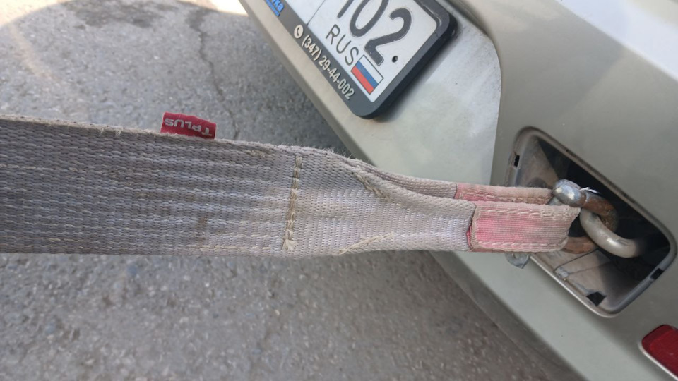 . — Nissan Tiida (1G). Запчасти на фото: 1064120