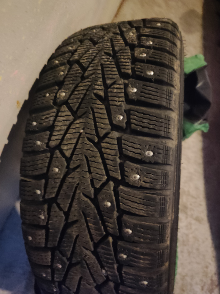 Шины зимние шипованные Nokian 205/55 R16, литые диски 6,5Jx16 ET46 ...