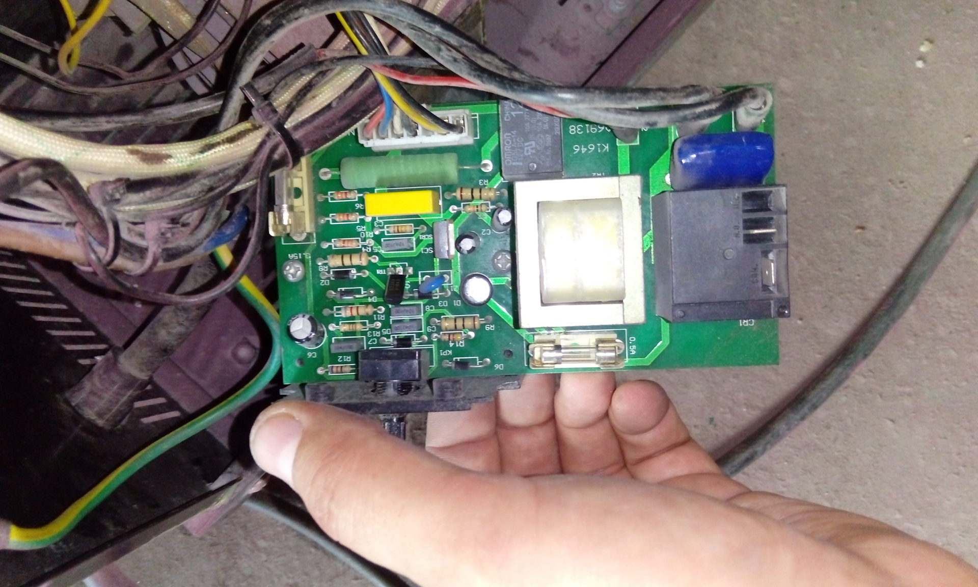 Сварочный аппарат RedVerg RDMIG-195K в Донецке (ДНР) E-mobi