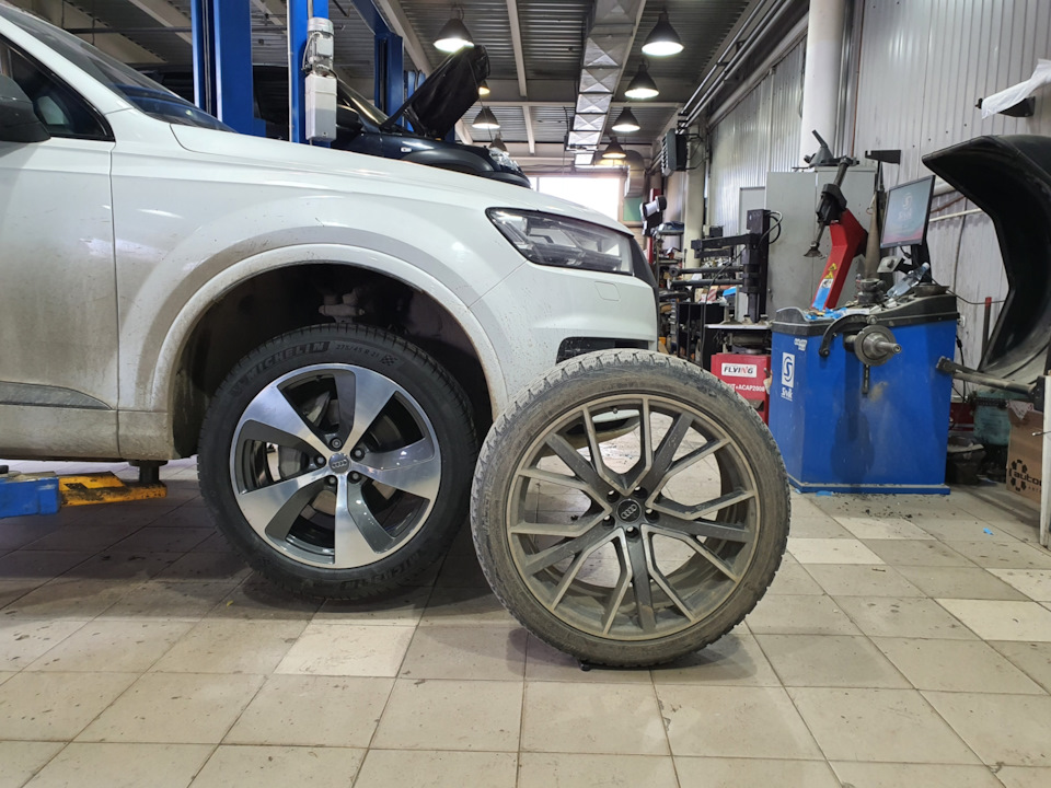 Фото в бортжурнале Audi Q7 (2G)