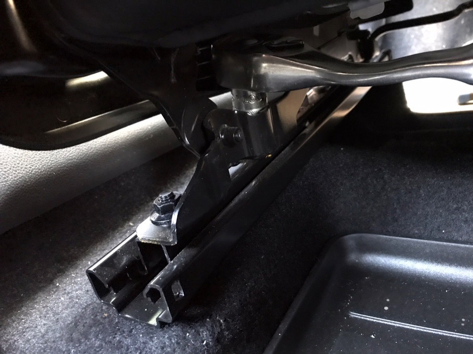 UWAAAgEwjuA 960 Как одевать чехлы на сиденья автомобиля шкода рапид