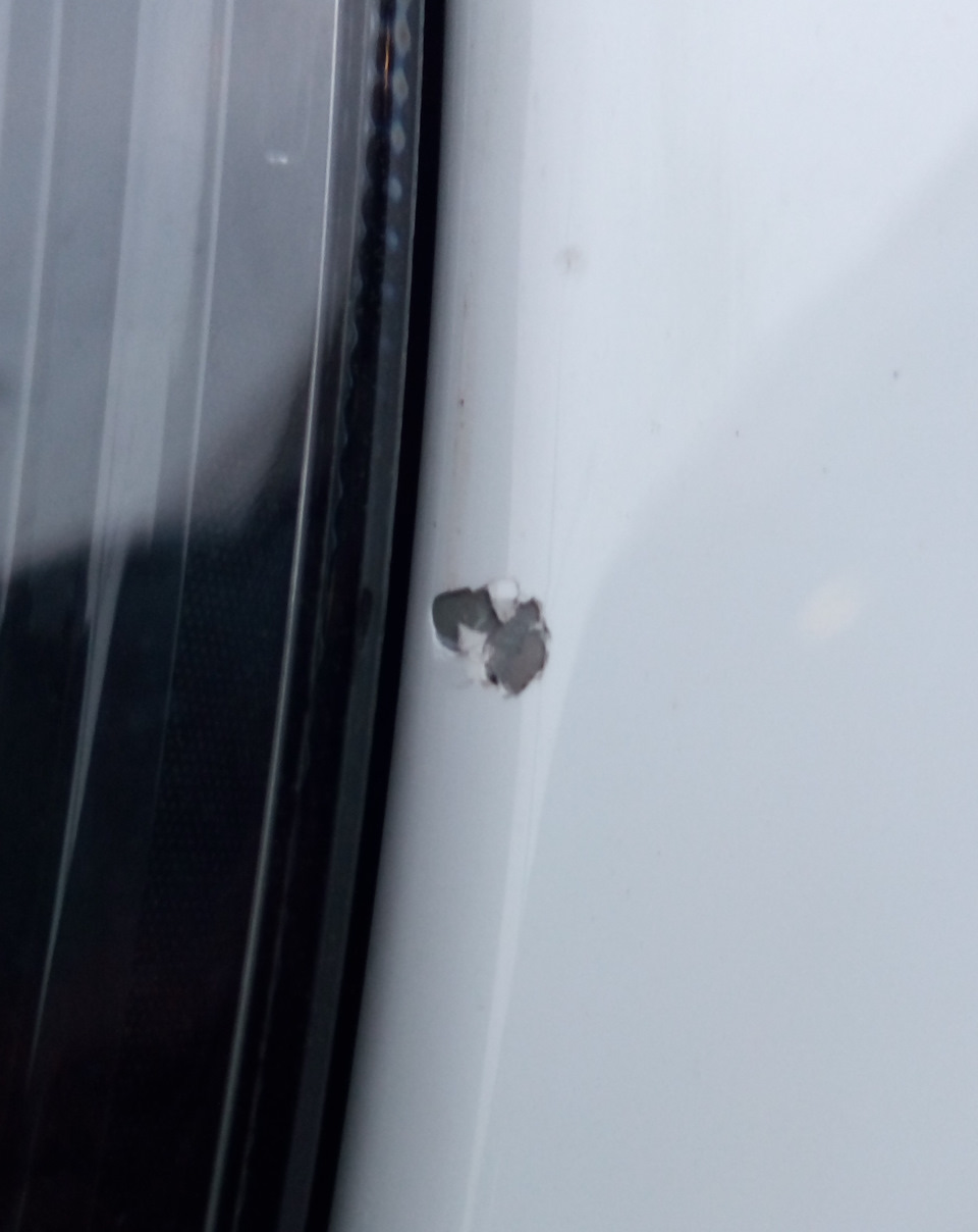 Поймал метеорит — Lada Vesta, 1,6 л, 2017 года | другое | DRIVE2