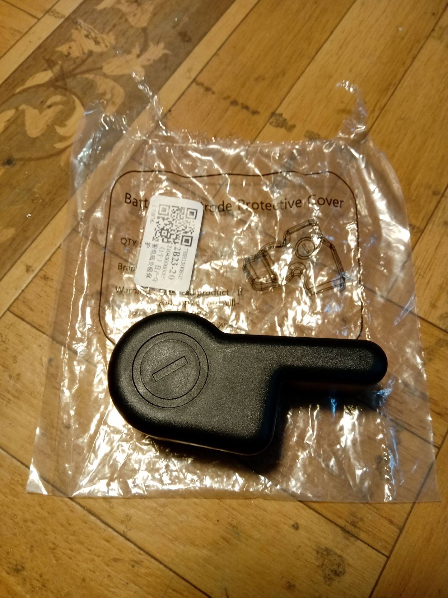 Защитная крышка-колпачок на минусовую клемму АКБ — Mitsubishi Lancer IX ...