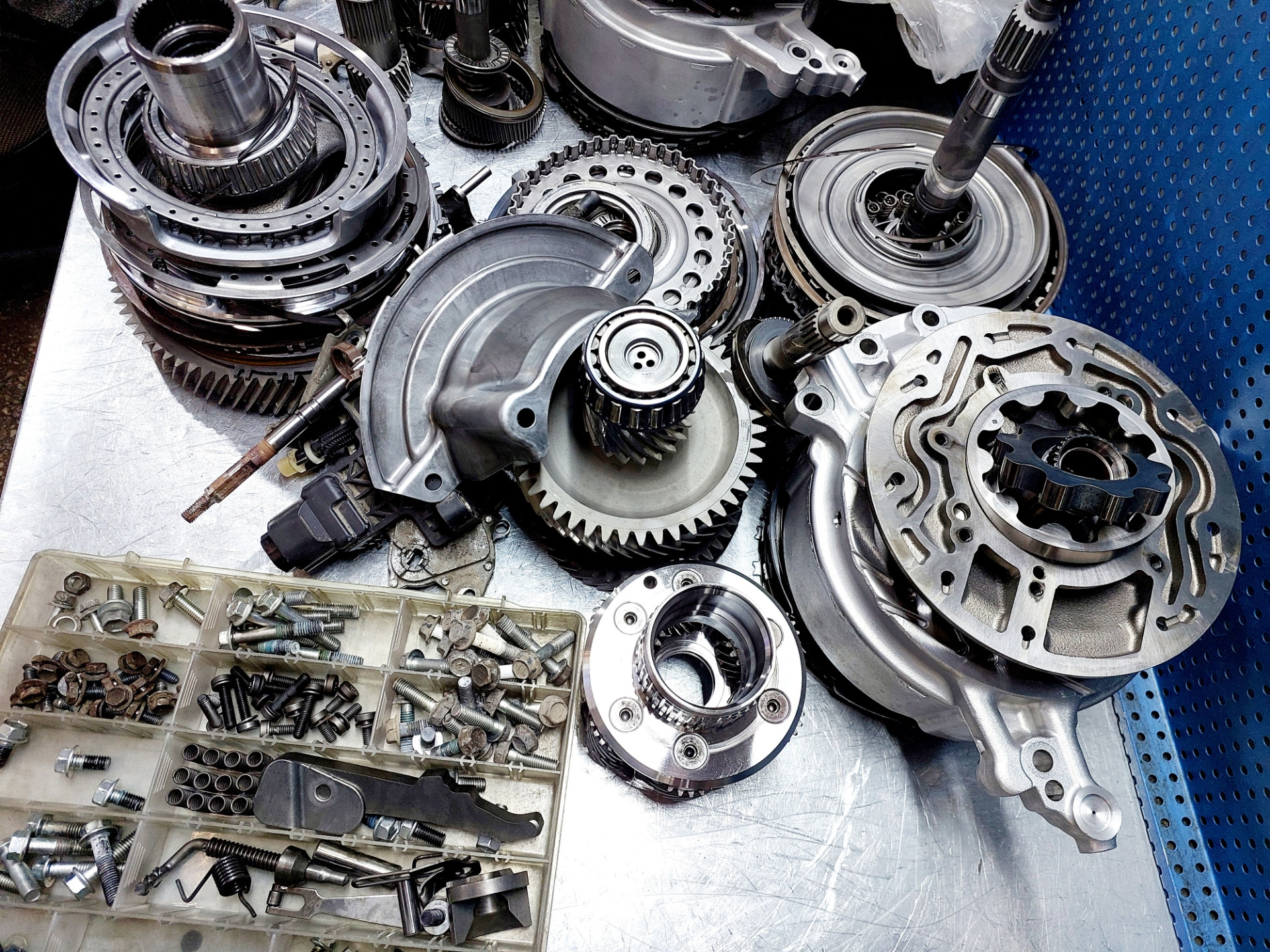 Акпп jt jhf10u2. Акпп не включает. Соленоид 4 передачи акпп ниссан. Задняя передача акпп долго включается u140f. Акпп не включает.