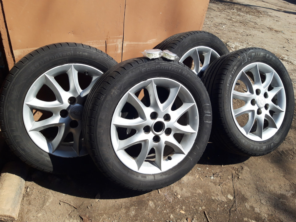 Второй комплект дисков R16 или не хочу стоять в очереди на шиномонтаж ...