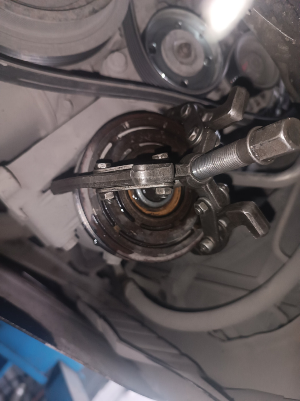 №14 Ремонт подшипника компрессора кондиционера — Nissan Almera II (N16 ...