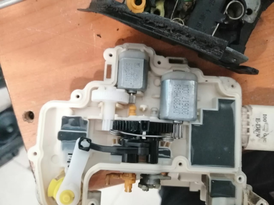 #19. Короткоходная кулиса МКПП. — BMW 3 series Coupe (E36), 2,8 л, 1996 ...