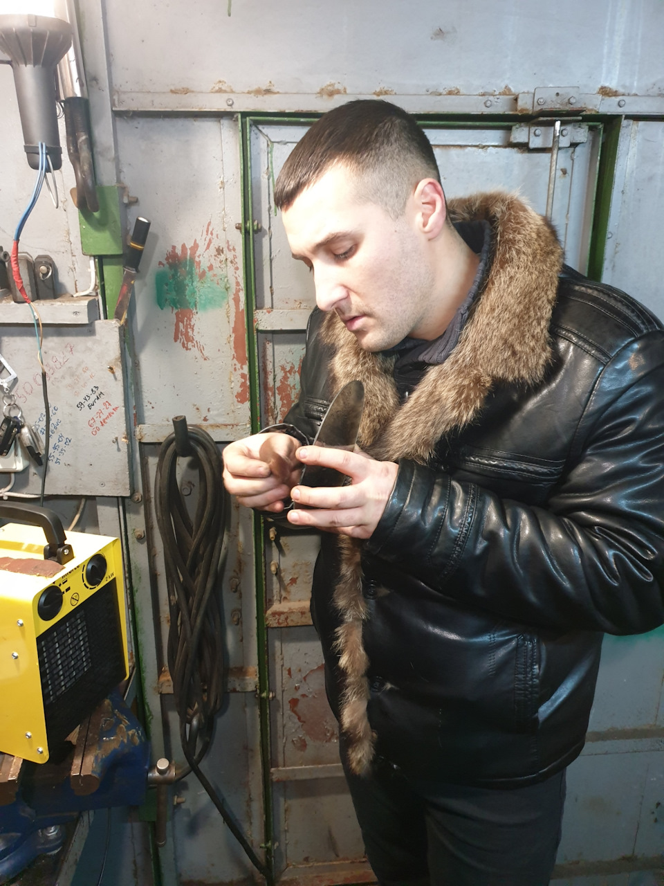 Сломался водительский дворник — Volkswagen Golf Plus, 1,6 л., 2012 года ...