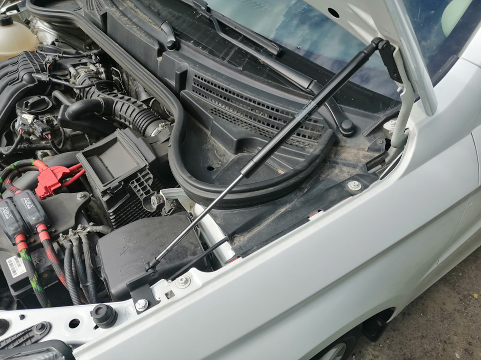 №79 Газовые упоры капота Rival — Lada Vesta (1G), 1,6 л, 2020 года ...
