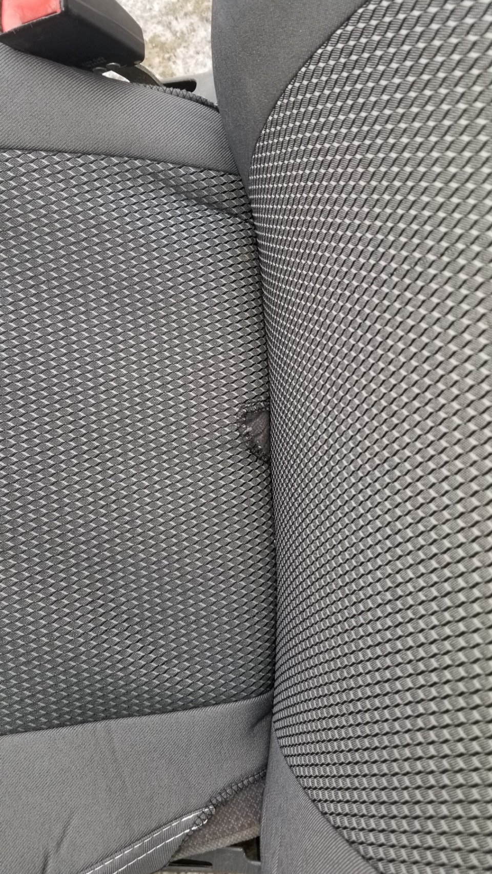 Чехлы на авенсис или (ожидание и реальность) — DRIVE2